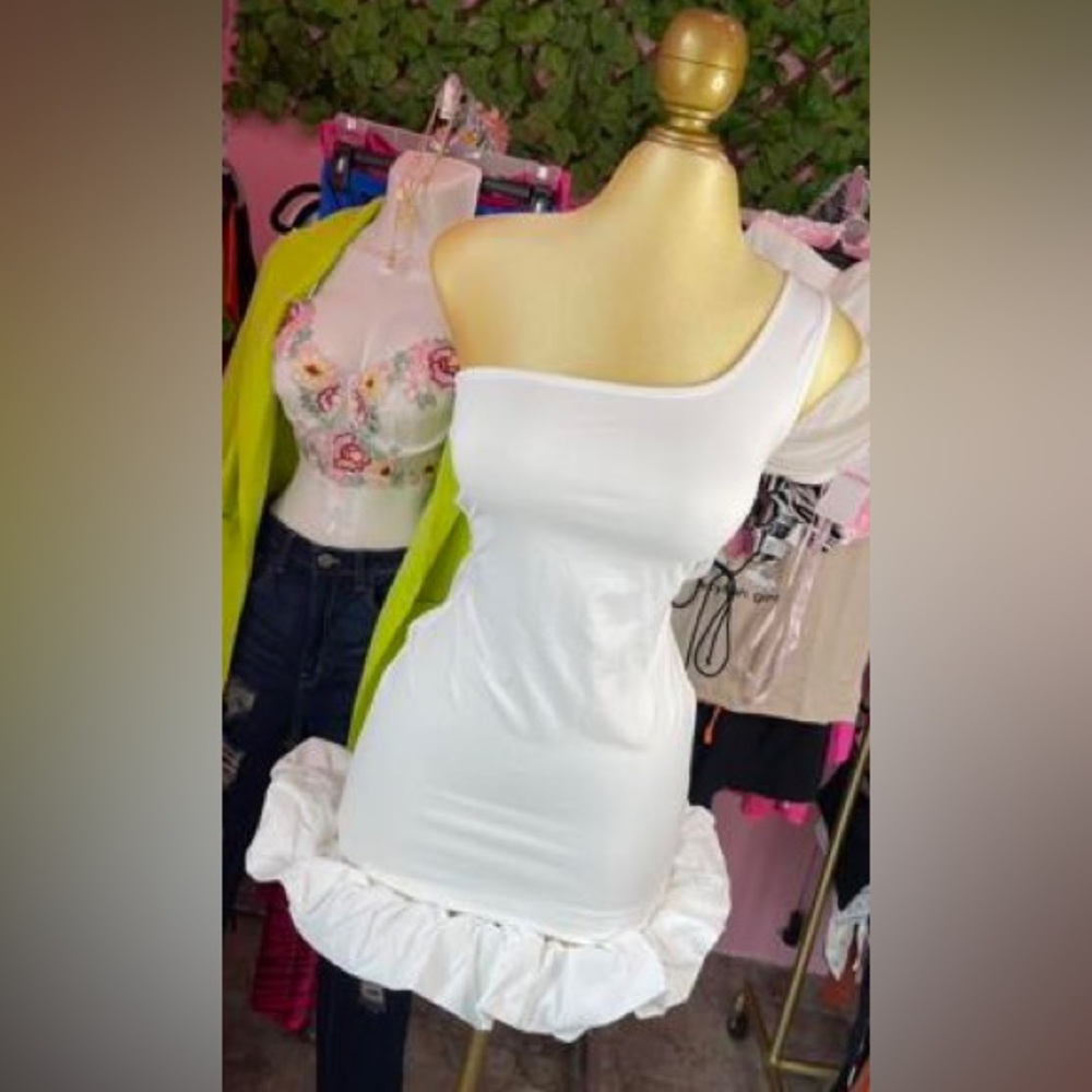 White one shoulder dress *NEW*